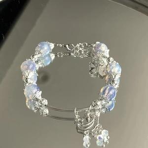 Little Red Riding Book Explosions Iceland Polar Night Floral Glaze es una cadena de pequeños colgantes de copos de nieve BRAC blanco de alta calidad - Product Image 5