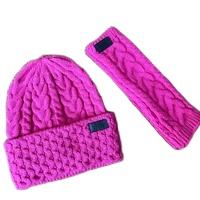 Vente en gros de bonnets d'hiver bonnets tricotés à revers pour femmes bonnets et mitaines chauffantes avec logo personnalisé - Product Image 2