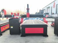 Machine de fraisage CNC pour le bois 1300x2500 3 axes Haute précision 220V/380V Broche 3kW Positionnement 0,01 mm Sculpture sur bois