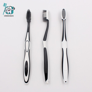 Cepillo de dientes de carbón de bambú hecho a medida para adultos con raspador de lengua, cepillo de dientes manual para la limpieza de dientes - Product Image 1