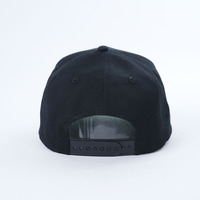 Op maat gemaakte OEM heren katoenen outdoor geborduurde zwarte baseballcap 5-panel pet Oxford stof 5-panel snapback pet