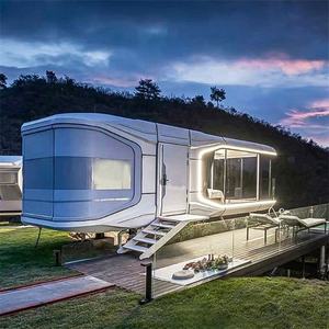 Maison capsule hivernale en acier préfabriquée et étanche pour lodges alpins et locations de saison de neige - Product Image 2