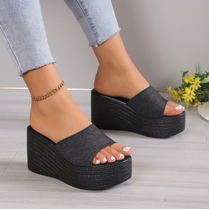Nouvelles sandales compensées d'été pour femmes à plateforme épaisse, grandes tailles, chaussures simples d'extérieur - Product Image 6
