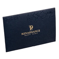 Cartes de membre personnalisées, étuis pour cartes VIP et boîtes cadeaux avec pelliculage mat, gaufrage et revêtement UV pour usage en supermarché