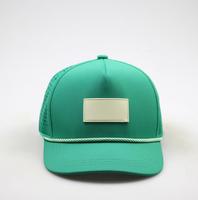 Casquette de baseball incurvée à 5 panneaux avec logo personnalisé, perforations découpées au laser, imperméable, style sport, avec patch en caoutchouc/PVC et cordon, style hip-hop