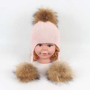 Nuevo <span class=keywords><strong>gorro</strong></span> <span class=keywords><strong>de</strong></span> Otoño Invierno para niños, <span class=keywords><strong>gorro</strong></span> <span class=keywords><strong>con</strong></span> cola <span class=keywords><strong>de</strong></span> caballo para bebé, <span class=keywords><strong>Gorro</strong></span> <span class=keywords><strong>con</strong></span> <span class=keywords><strong>pompón</strong></span> <span class=keywords><strong>de</strong></span> piel Real <span class=keywords><strong>de</strong></span> 15 CM, <span class=keywords><strong>gorro</strong></span> <span class=keywords><strong>de</strong></span> punto <span class=keywords><strong>de</strong></span> <span class=keywords><strong>lana</strong></span>, <span class=keywords><strong>gorro</strong></span> <span class=keywords><strong>con</strong></span> orejeras para niños y niñas - Product Image 1