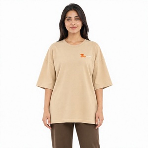 T-shirt beige oversize pour femme, col rond, épaules tombantes, coupe ample, manches longues mi-longues, haut décontracté avec logo, t-shirts oversize pour femme - Product Image 1