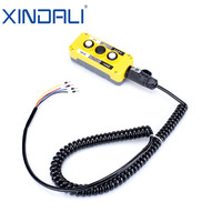 XDL10-EPB3/TA Boîtier de commande suspendu à 3 trous pour levage de plateau élévateur, avec bouton-poussoir, en métal et plastique, 10A 220V IP65 1NO