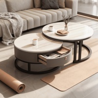 Ensemble de tables basses rondes en pierre pour salon moderne avec structure en métal doré et design nid d'abeille blanc
