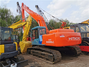 Excavatrice sur chenilles Hitachi EX220LC d'occasion, peu utilisée, en bon état, au <span class=keywords><strong>prix</strong></span> d'usine - Product Image 1