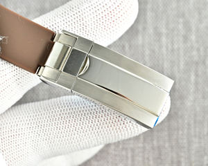 Lancement du Nouvel An 2026. Fabriqué en acier de haute qualité. Avec une lumière nocturne extrêmement puissante. Montre mécanique haut de gamme pour hommes - Product Image 5