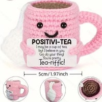 Vente en gros de jouets en crochet faits main : plantes, pommes de terre, légumes, poupées, cadeaux d'entraînement émotionnel et décorations de bureau amusantes