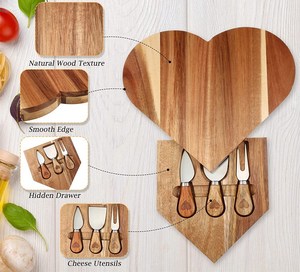Planche à découper en bois d'acacia en forme de cœur pour la cuisine, plateau de service pour fromage, viande, fruits, plateau à charcuterie avec couteaux - Product Image 4
