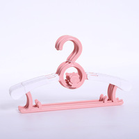 Nouveaux produits créatifs Cintre télescopique pour enfants Cintre en gros Étagère de salle de bain classique Fabricants de vêtements Support en plastique