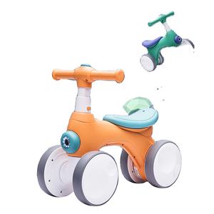 Scooter best-seller pour enfants de 2 à 5 ans avec <span class=keywords><strong>musique</strong></span> et sifflet à bulles sur une poussette à quatre roues - Product Image 4