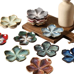 Vaisselle en céramique rétro japonaise, plat à sauce soja pour la maison, design coloré en forme <span class=keywords><strong>de</strong></span> <span class=keywords><strong>feuille</strong></span> <span class=keywords><strong>de</strong></span> lotus, plat à assaisonnement - Product Image 1