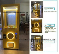 Distributeur de cadeaux en verre trempé de style influenceur, machine à gachapon à code QR, boîte mystère, à monnayeur, pour lancement de centre commercial