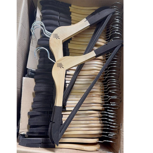 Деревянная вешалка для одежды - Product Image 4