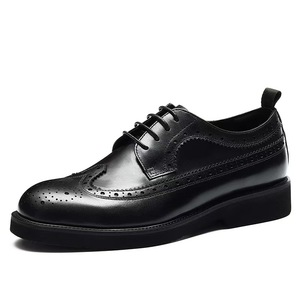 Chaussures habillées pour hommes, neuves, en cuir véritable, à bout rond et semelle épaisse, idéales pour les mariages - Product Image 6