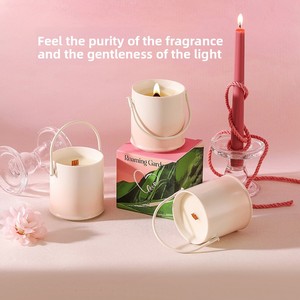 Bougie parfumée artisanale en cire de soja avec mèche en bois, sans fumée, à longue durée de combustion, parfum d'aromathérapie dans un verre, pour la maison ou comme cadeau - Product Image 4