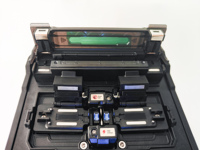 Machine de fusion optique T8 de haute qualité, alignement automatique du cœur SM/MM, épissage de câbles troncaux FTTH, kit à faible perte 0,02 dB