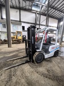 Chariot élévateur d'occasion japonais tcm 3 tonnes fd30 chariot élévateur célèbre japonais TCM 3 tonnes d'occasion diesel FD30 en vente au ShangHai Yard - Product Image 6