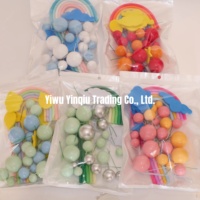 Nouveau style 28 pièces/sac Faux boules nuage arc-en-ciel pour décoration de gâteaux, ensemble de faux boules macaron pour décoration de gâteaux