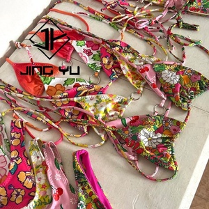 Maillot de bain pour femmes personnalisé 2025, ensemble de bikini en spandex/nylon, vêtements de plage, OEM, maillots de bain de luxe - Product Image 3