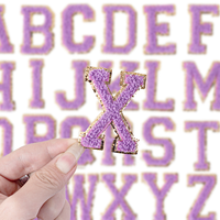 Lettres en chenille à paillettes dorées A-Z multicolores Écussons en feutre brodés personnalisés Lettres en chenille