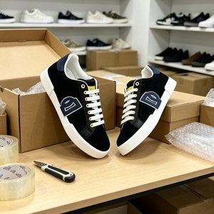 Chaussures décontractées de haute qualité au design original, vente en gros directe d'usine, chaussures de skate tendance antidérapantes de luxe pour hommes - Product Image 2