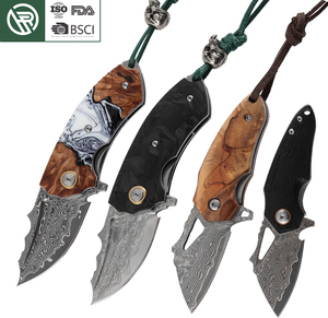 Couteau pliant fait main en acier damas couteau <span class=keywords><strong>de</strong></span> poche <span class=keywords><strong>de</strong></span> survie sur mesure pour Camping chasse et sculpture intérieur extérieur cadeau - Product Image 1