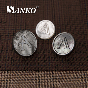 Sanko Biểu Tượng Tùy Chỉnh Màu Sắc Trung Quốc Nút Nhà Sản Xuất Nhà Máy Giá Tùy Chỉnh Kích Thước Vòng Tự Nhiên Bất Lau Ngọc Trai Trắng Vỏ Nút - Product Image 2