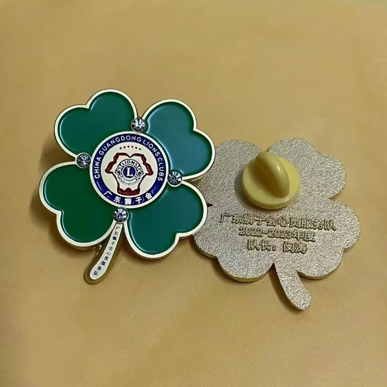 Customize Four-leaf Clover Pins Metal Crafts LOGO Plant Shaped Enamel Pin