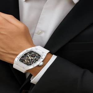 Montre mécanique à usage quotidien dotée d'un fond transparent et d'un design ergonomique de style vintage - Product Image 1