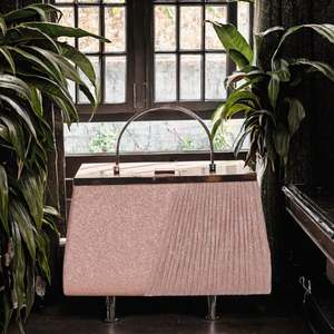 Bolsos elegantes para mujer al por mayor con borlas de diamantes de imitación para fiestas, bodas y eventos nocturnos. - Product Image 3