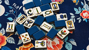 Tuiles de Mahjong Américaines Multicolores Personnalisées à Plusieurs Couches, Rangement Facile, pour Quatre Joueurs, 160 Tuiles en Acrylique, Idéales pour les Vacances - Product Image 5