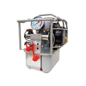 Pompe hydraulique manuelle double effet 700 bars, déplacement 7,6 L, 0,8 L/min, modèle PED204 - Product Image 1