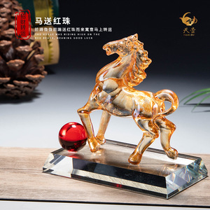 Ornement de cheval en cristal Tian Hu, couleur champagne, décoration Feng Shui pour bureau et salon - Product Image 1