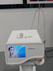 Máquina Láser de Diodo Portátil de 10W y 980 nm para Eliminación de Arañas Vasculares, Eliminación de Vasos Sanguíneos y Tratamiento de Hongos en <span class=keywords><strong>las</strong></span> Uñas para Salón de Belleza - Product Image 3