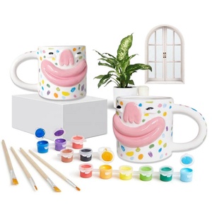 Kit de <span class=keywords><strong>peinture</strong></span> DIY personnalisé pour tasses avec pinceaux, ensemble de tasses en céramique sûres et non toxiques pour cadeaux d'anniversaire, ateliers créatifs scolaires - Product Image 1