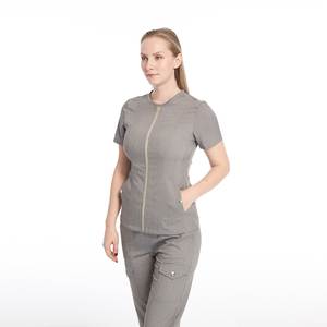 Conjuntos de Uniformes Médicos para Mujer con Cuello Redondo y Cierre Frontal |   Uniforme Médico Ajustado Color Heather |   Uniforme de Enfermera con Cierre Ajustable en el Tobillo - Product Image 4