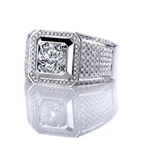 Cincin Pertunangan Pria Berlian Penuh Mewah Desain Kustom Cincin Moissanite Emas Putih 18K