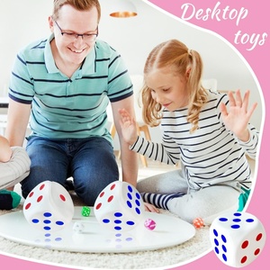 <span class=keywords><strong>Jeux</strong></span> <span class=keywords><strong>de</strong></span> société personnalisés, cadeaux <span class=keywords><strong>de</strong></span> fête, dés anti-stress, jouets squishies, dés en mousse, balles anti-stress - Product Image 2
