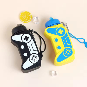 New Design BPA Free Game Shape Collapsible Silicone Water Bottles Thermal Insulation Applicable for Camping Travel Unisex - Product Image 5
