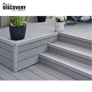 Panneaux de terrasse <span class=keywords><strong>en</strong></span> WPC gaufrés 3D avec surface <span class=keywords><strong>en</strong></span> grain de <span class=keywords><strong>bois</strong></span> naturel Revêtement de sol extérieur résistant aux UV imperméable <span class=keywords><strong>et</strong></span> durable - Product Image 3