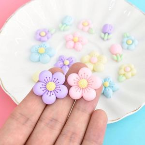 Figura Decorativa de Resina con Flores Coloridas al Estilo Coreano, Cabujón Plano, Kawaii, Pintado a Mano, con Temática del Día del Niño - Product Image 1