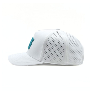Gorra de golf unisex al por mayor ODM de 6 paneles, de malla impermeable de alto rendimiento, ajustable, con corte láser, logotipo personalizado, visera curva y cierre snapback. - Product Image 2