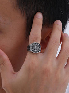 حلقة مصبوبة مكتنزة عتيقة للرجال من حجر الراين الهندسي الكريستال إدراج الفولاذ المقاوم للصدأ خاتم الماس الأسود للرجال - Product Image 5