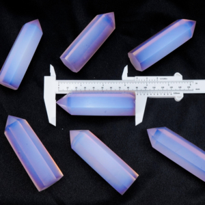 Tour en opalite naturelle en gros, pointe de cristal de guérison pour la décoration intérieure, artisanat en cristal sculpté, tour en cristal d'opalite - Product Image 5