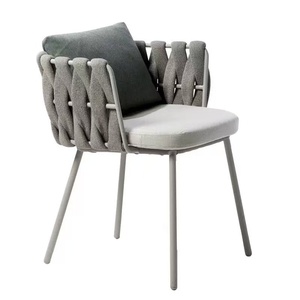 Chaise en tissu gris moderne avec dossier tissé, pieds en métal, siège rembourré, coussin inclus - Product Image 1
